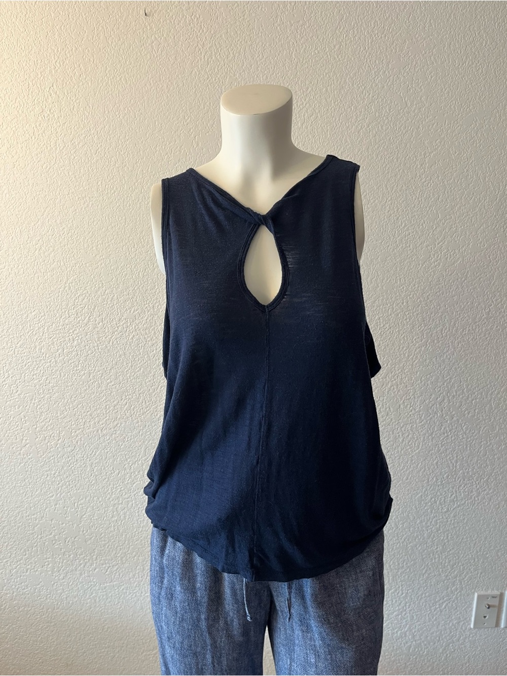 Women's Navy Sleeveless Keyhole Tank Top